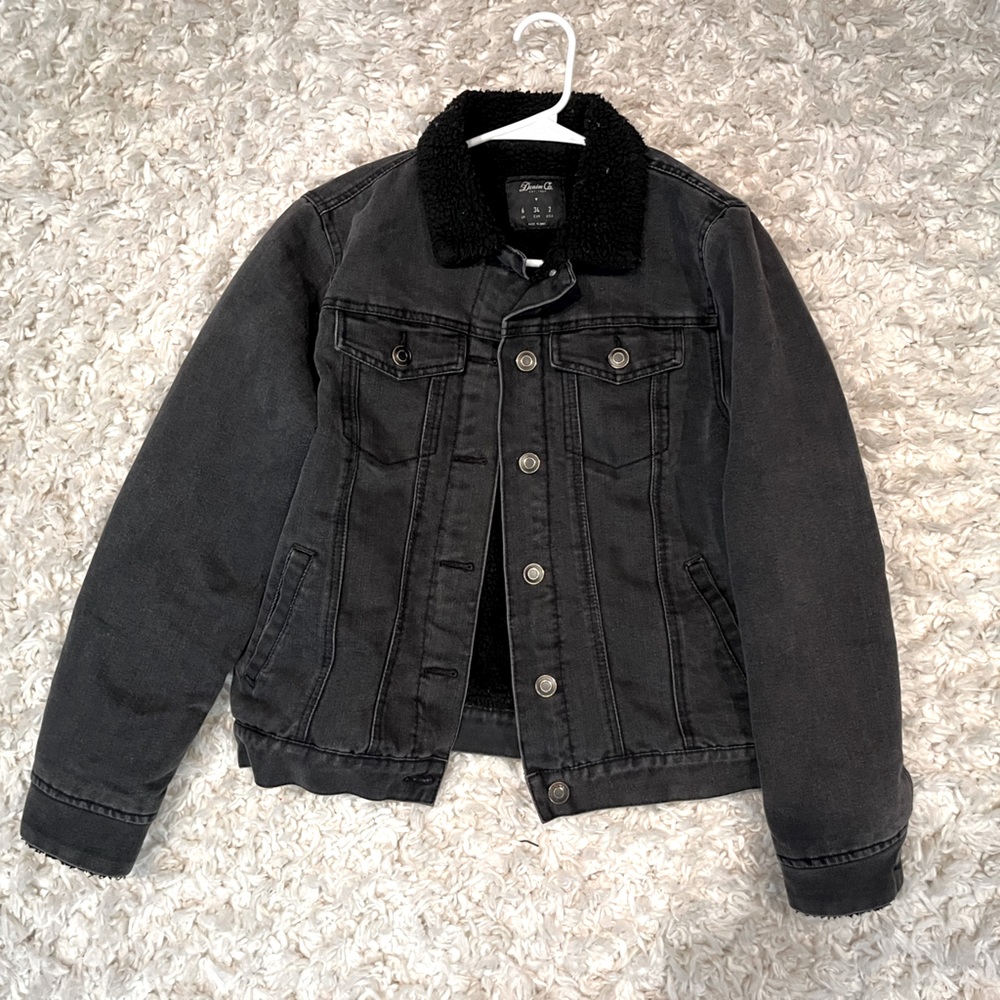 Black fleece/ Sherpa denim jacket - US Size 2